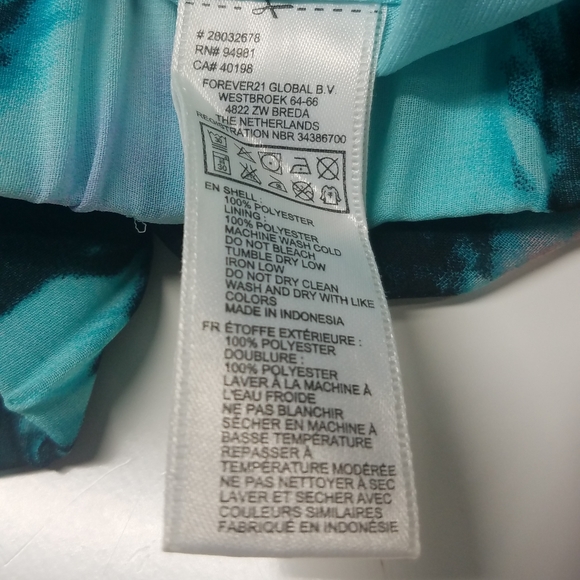 Forever 21 Tropical Palm Tree Shorts - Picture 5 of 6